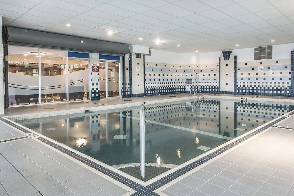 Super 8 By Wyndham Macleod Trail Calgary Hotel